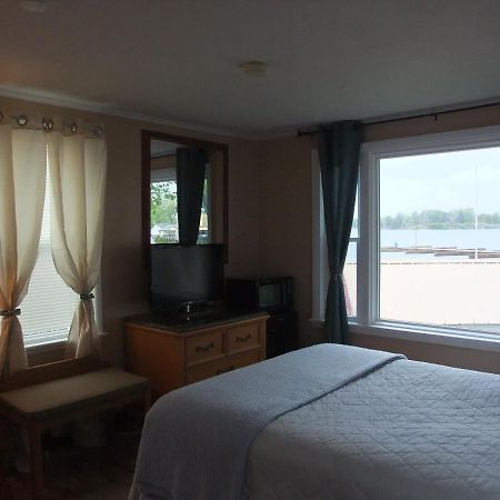 Hills Motel & Marina อเล็กซานเดรียเบย์ ภายนอก รูปภาพ