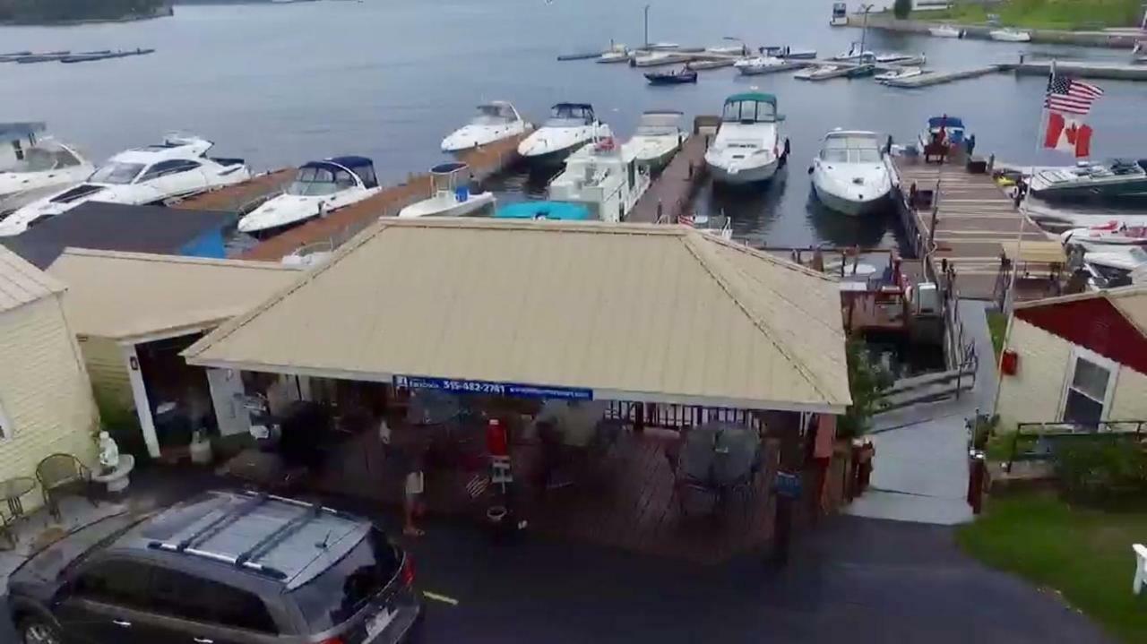 Hills Motel & Marina อเล็กซานเดรียเบย์ ภายนอก รูปภาพ